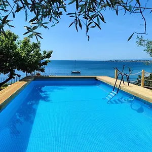 https://villa-degli-ulivi-taormina.sicilyhotelsitaly.net