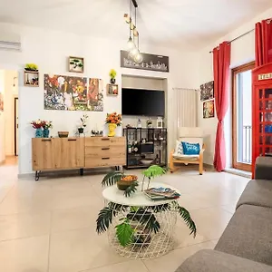 https://peri-peri-house-palermo-centro.palermohotels.org